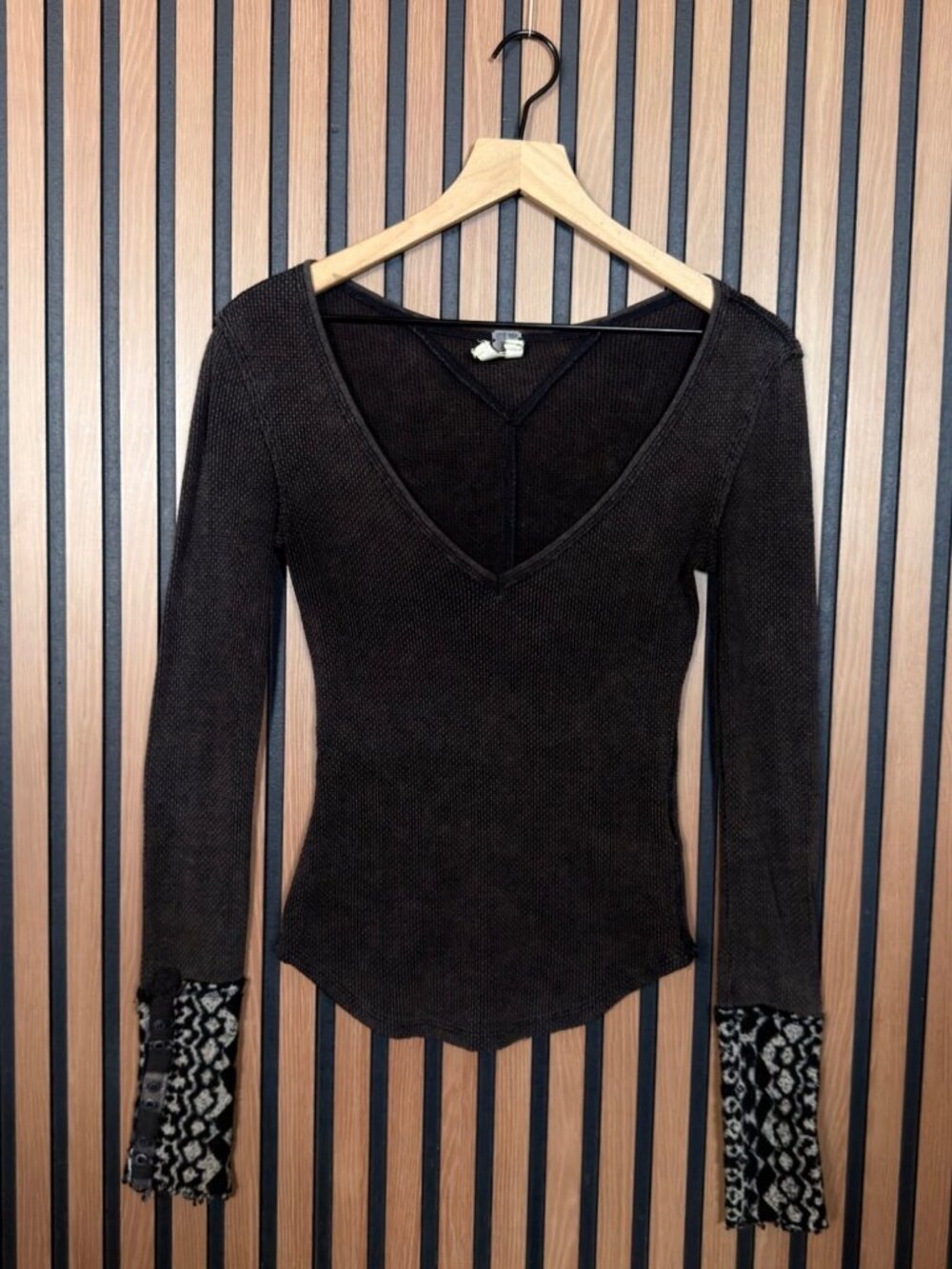 Free People Top XS Womens Brown Dark Side Thermal Long Sleeve Round Neck